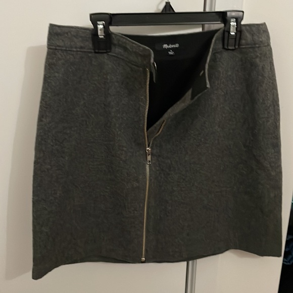 Grey zipper-front Madewell skirt - Picture 2 of 3